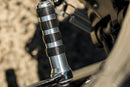 Our gear-shifter extension replaces the series standard lever. At 85 mm, it’s a less more than 20% longer (!) than the original. 
