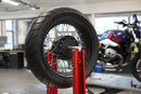 This means the 25 mm axles of standard balancers or balancing stands can be used
