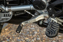 Grippy, profiled footrest pad for the R 1200 GS LC Adventure and R 1250 GS Adventure – provides greater comfort and safety