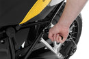 This foldable jack lever mounts on the left of the frame via a solid, fitted console
