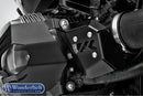 The black Wunderlich EVO-R Throttle valve Cover protects the sensitive throttle sensor and the connections of the R 1200 R | ST | GS.