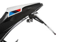 The licence plate holder can be disassembled in no time - this saves weight when training on the race track and improves the aerodynamics