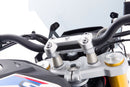 Ergonomic, upright seat position on the G 310 R