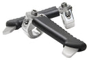 The practical and comfortable crash bar foot rests allow relaxed riding, even on long trips. 