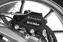 The brake calipers are transformed by this elaborately made cover into real eye-catchers as well as benefiting from additional protection