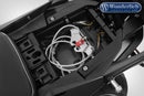 A secure yet easy-to-use handy helmet lock for the R 1250 R. 