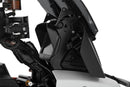 The windshield reinforcement on both sides stabilises the windshield and thus reduces turbulences caused by the airflow at high speeds
