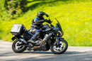 The windshield reinforcement on both sides stabilises the windshield and thus reduces turbulences caused by the airflow at high speeds