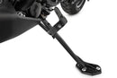  A precisely milled enlarger that can be quickly screwed onto the side stand